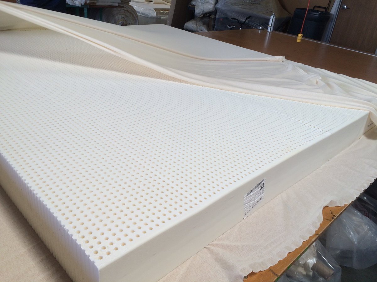 LATEXPEDIC whole natural mattress with zipper cover and handles, quilted on both sides