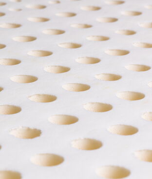 Reversible quilted latex mattress construction
